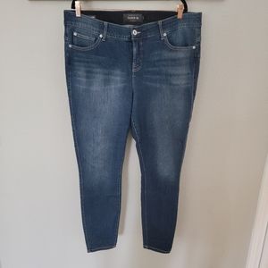 Size 20R Torrid Bombshell Skinny Jeans